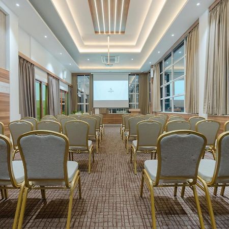 Samann Host Hotell Hulhumalé Eksteriør bilde